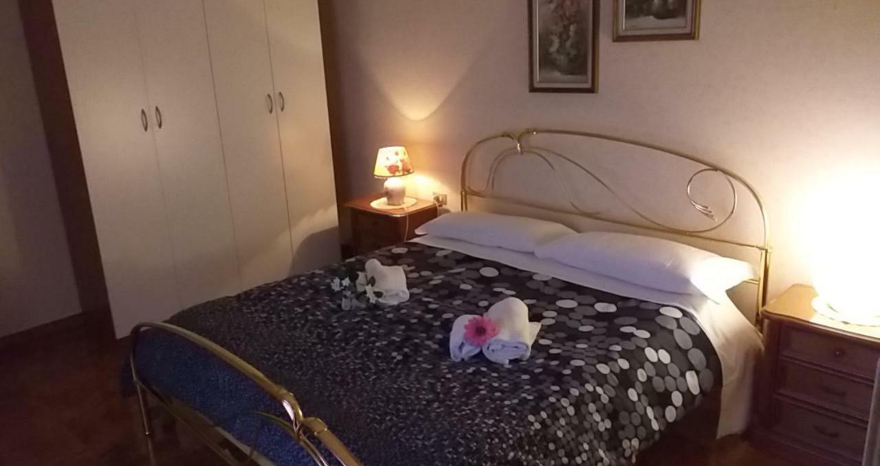 Apartament Casa Vacanze Niko Ap Cir Cni00247 Sirmione Exteriör bild