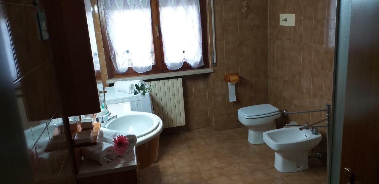 Apartament Casa Vacanze Niko Ap Cir Cni00247 Sirmione Exteriör bild
