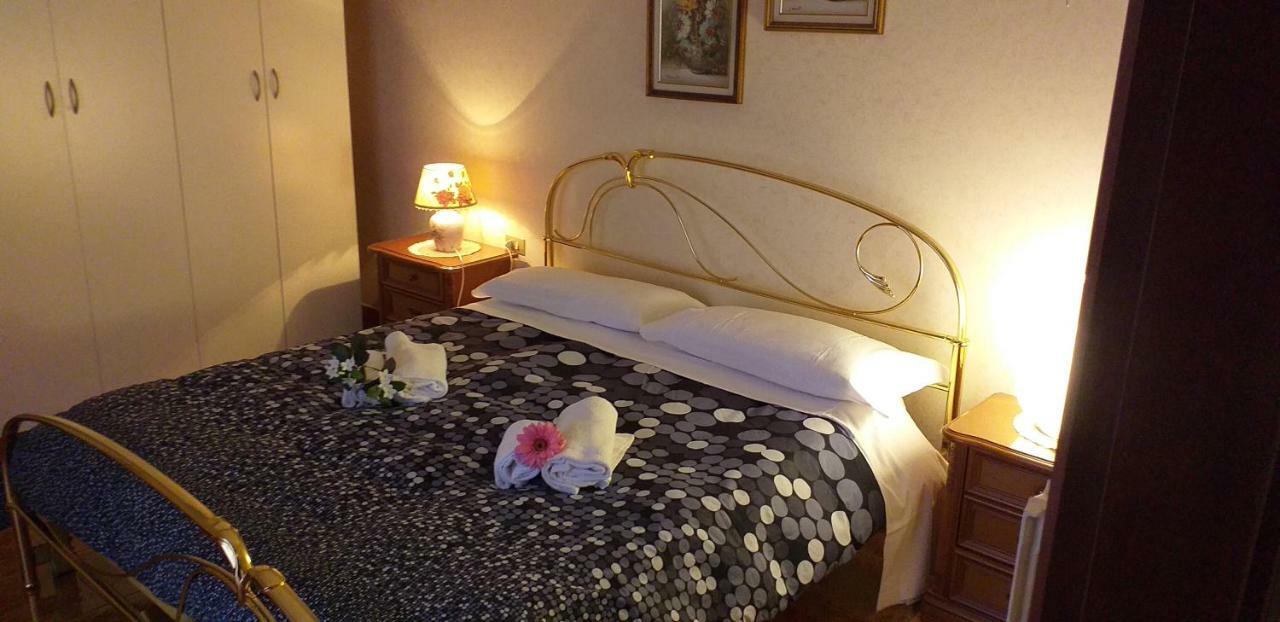 Apartament Casa Vacanze Niko Ap Cir Cni00247 Sirmione Exteriör bild